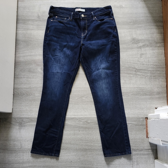 Womens Levi Jeans - Picture 4 of 5